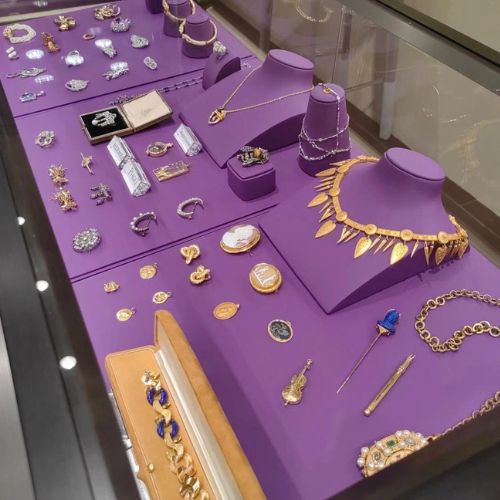 Purple jewelry display set