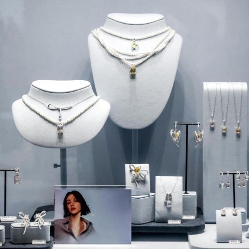 Retailer jewelry Brand