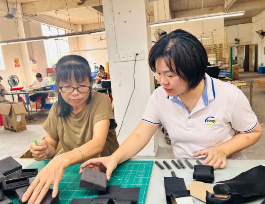 Jewelry display Production