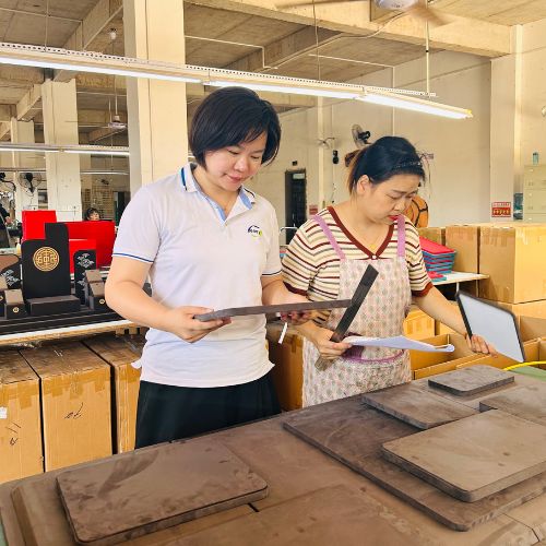 Jewelry display quality control
