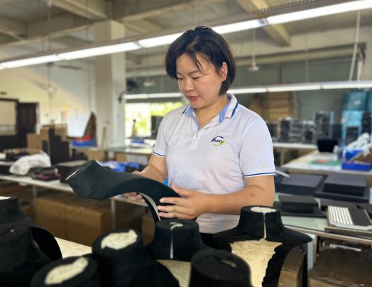 Jewelry display Production test