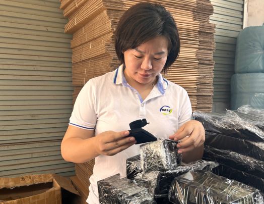 Jewelry display mass production