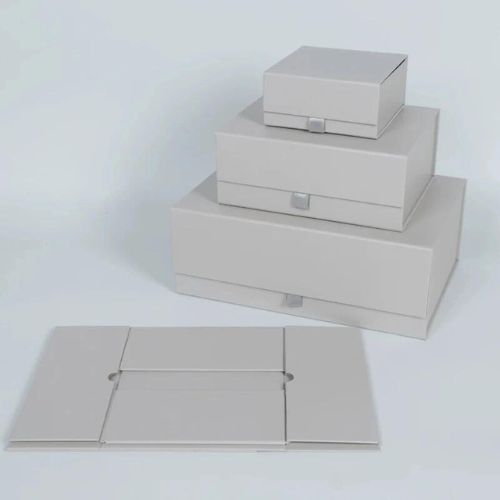 Foldable gift box