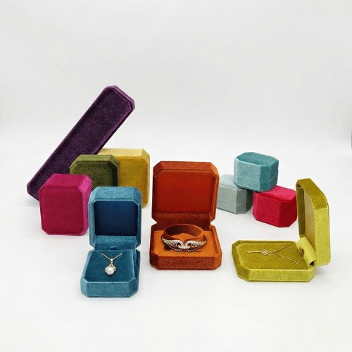 Velvet jewelry box color