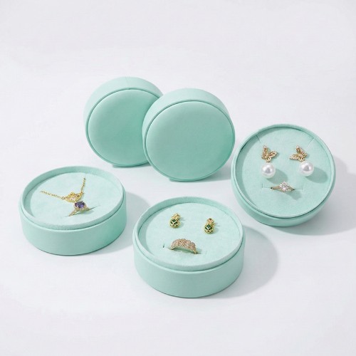 Round velvet jewelry box