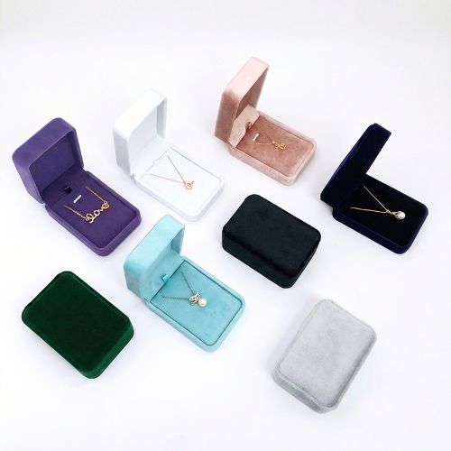 Velvet Perdant box