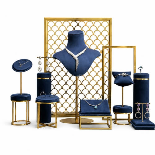 Metal jewelry display