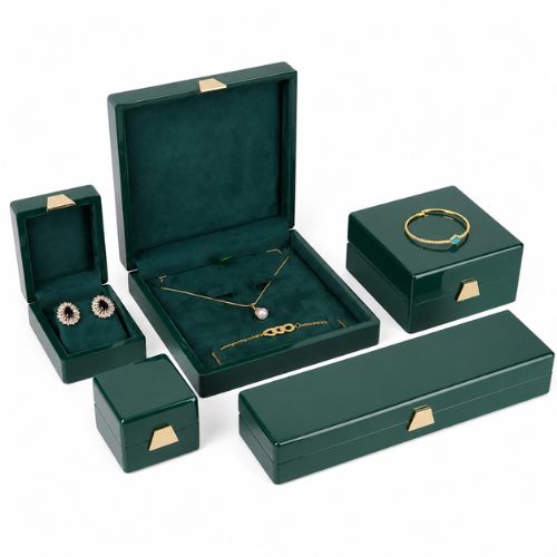 Wooden jewelry box set